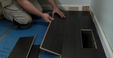 Cómo instalar un suelo de planchas de vinilo 6 Cómo instalar un suelo de planchas de vinilo